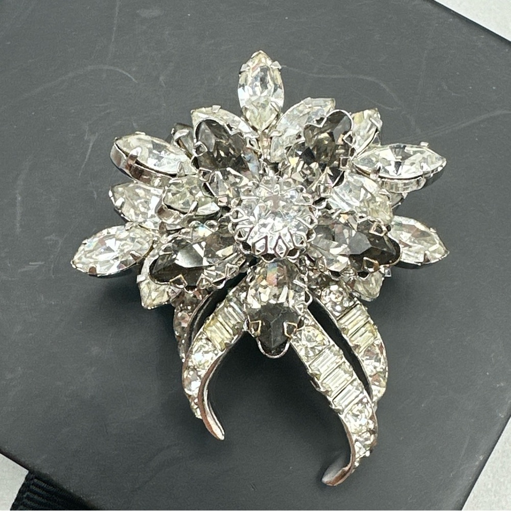 Vintage Amazing Austria Ice Rhinestone Brooch‎ #800